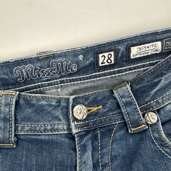 Miss Me Jeans Boyfriend Capri Thick Stitch Rhinestone Embroidered 28 Flap Pocket - Picture 4 of 13
